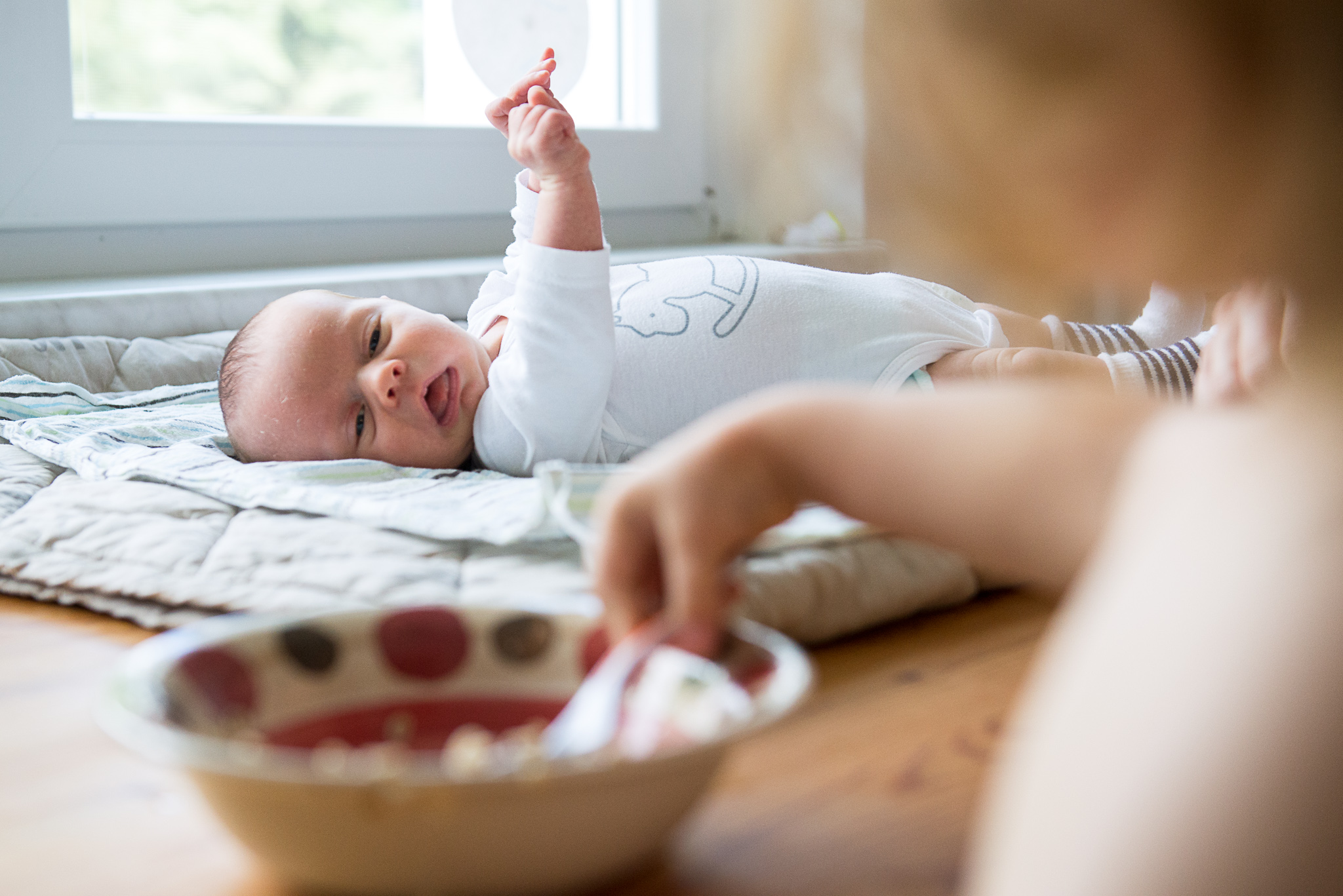 Radovánkův pohled do ségřiného talíře se zdá být poněkud hladový