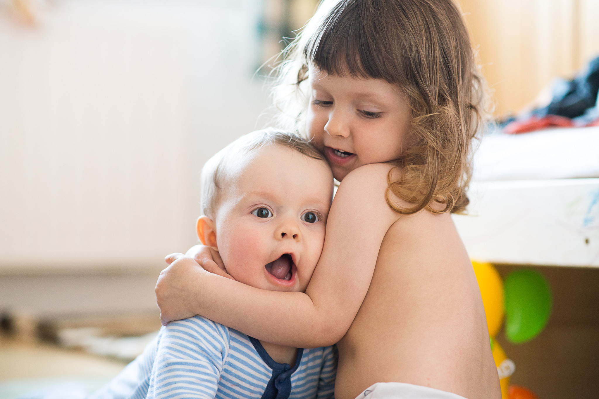 V    tuto chvíli se Radovánkovi ještě sesterské hrátky líbily