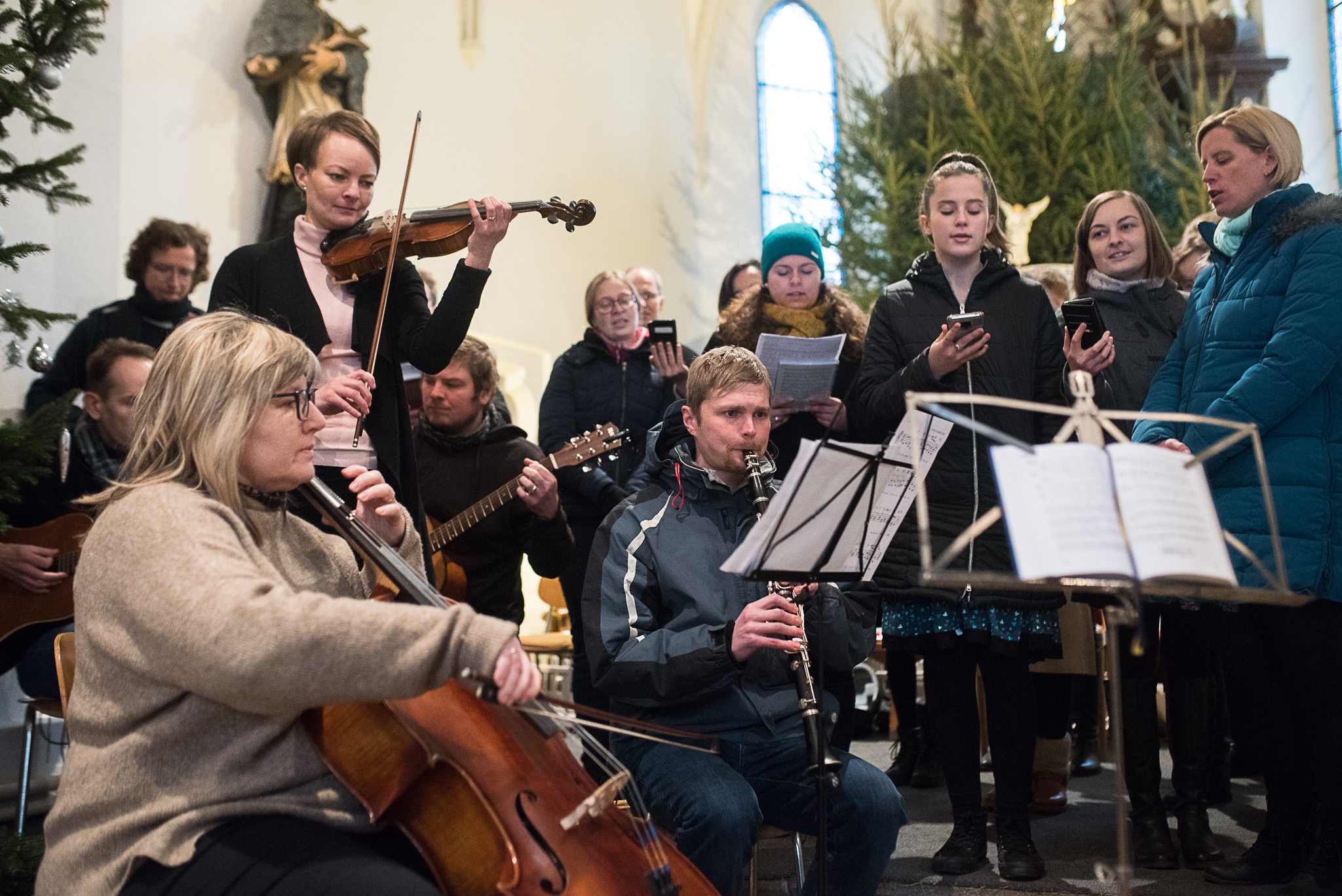 Malý Samuel si při křtinách užil krásný koncert